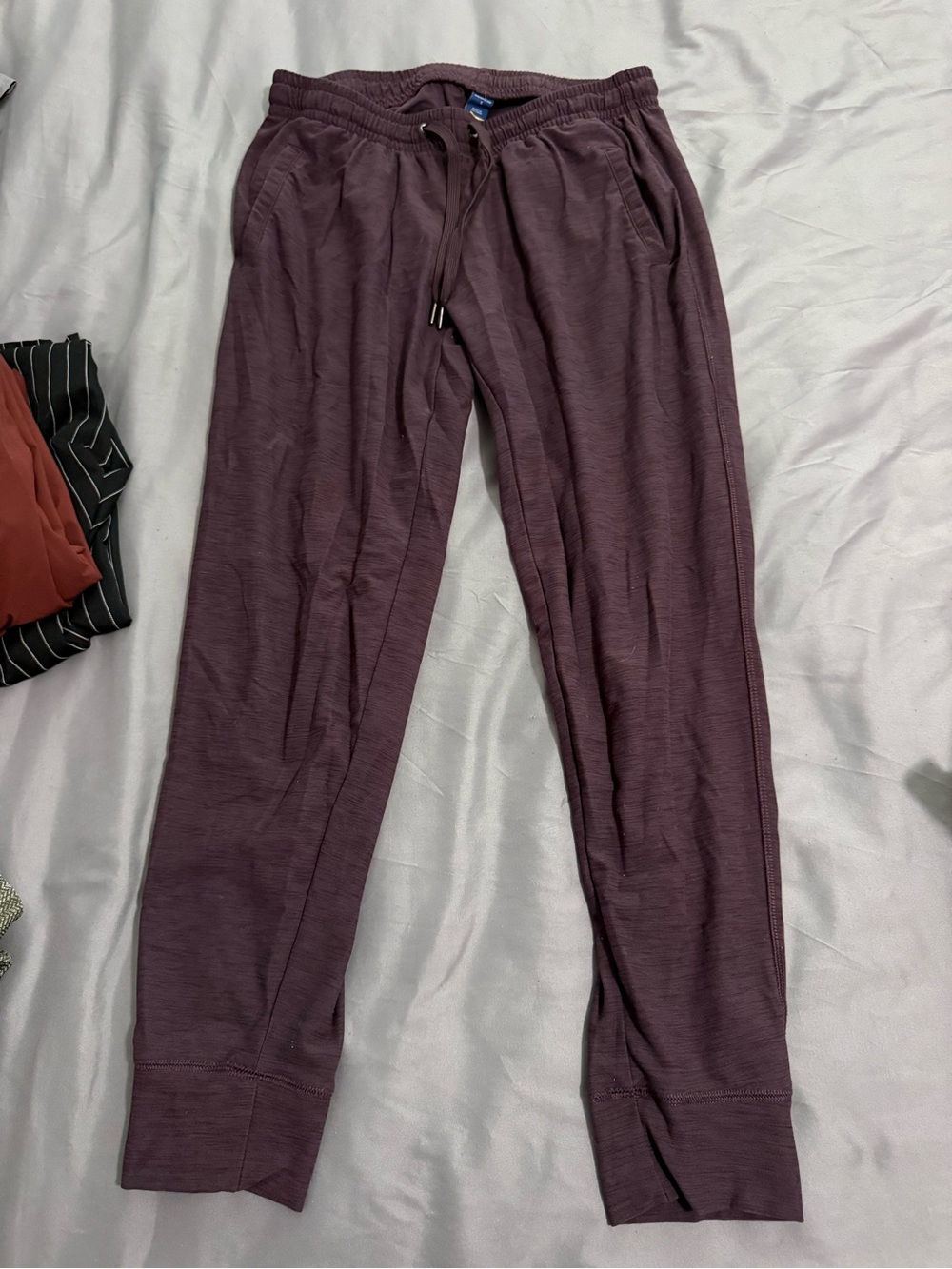 Old Navy Women's Burgundy Drawstring Jogger Pants